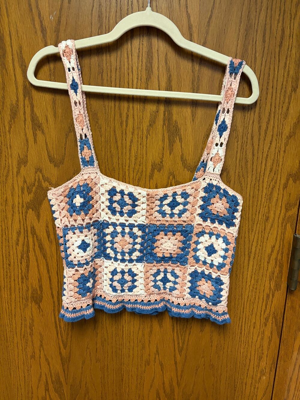 American Eagle Crochet Granny Square Sweater Tank Top Pink Blue Women's L